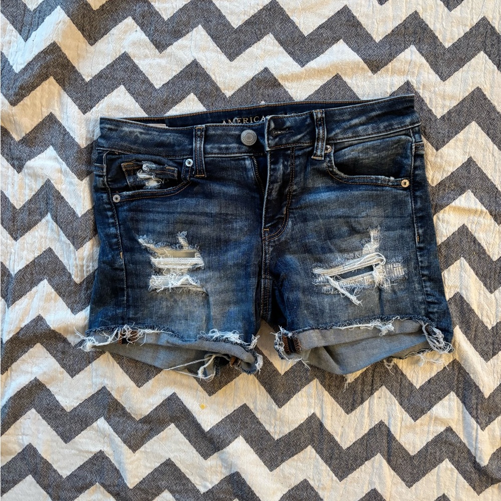 American Eagle Women's Distressed Jean Shorts - Dark Blue size 4 (D5526)